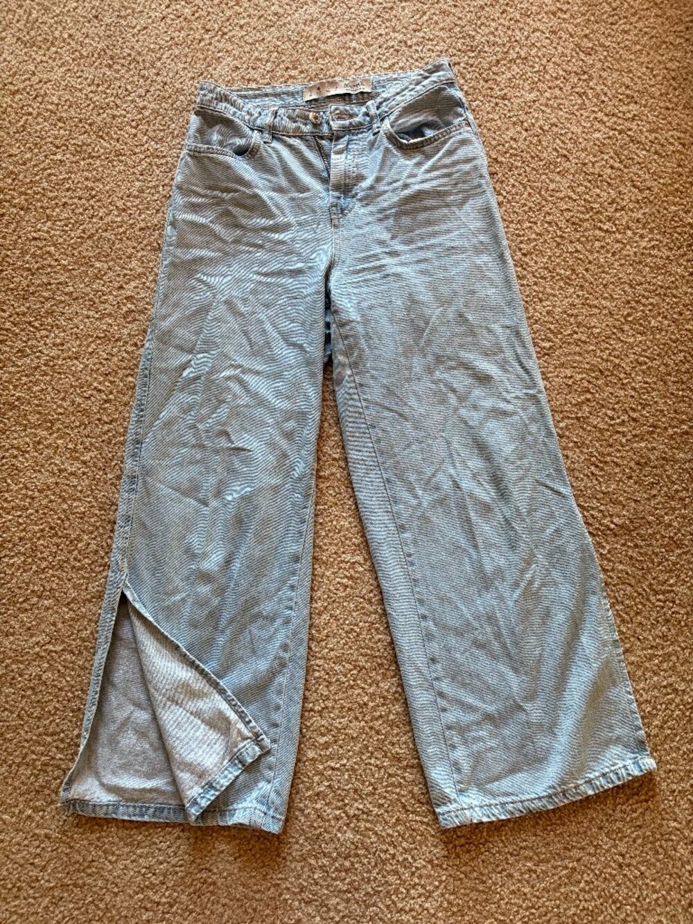 Denim & Co. light wash high rise bootcut jeans with slit, size 4